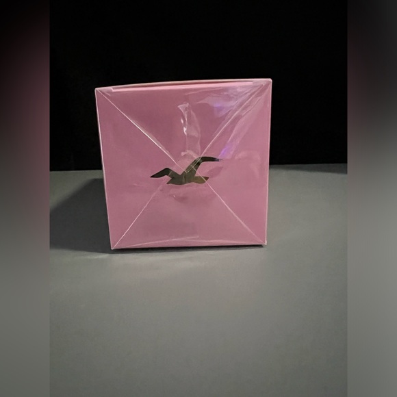 Hollister Malaia Perfume 1.7 FL. OZ. - Picture 2 of 5